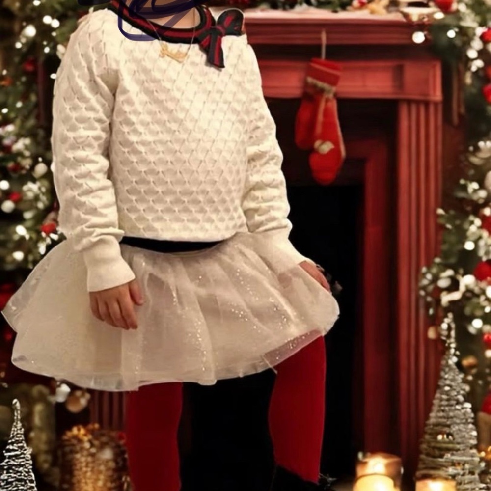 Gucci White Sweater with Red and Green Trim - Picture 3 of 3